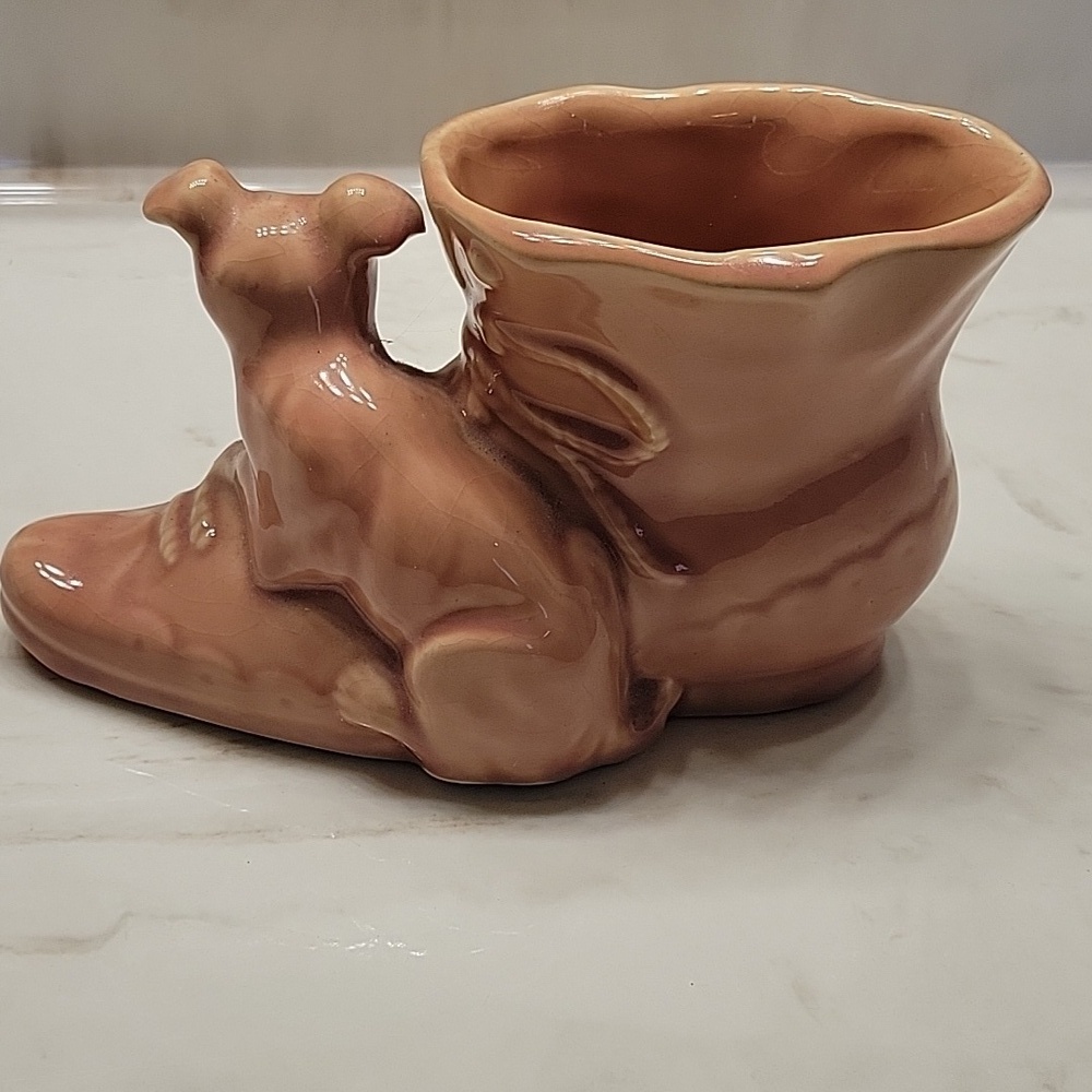 Vintage shawnee pottery dog on shoe - Picture 9 of 9